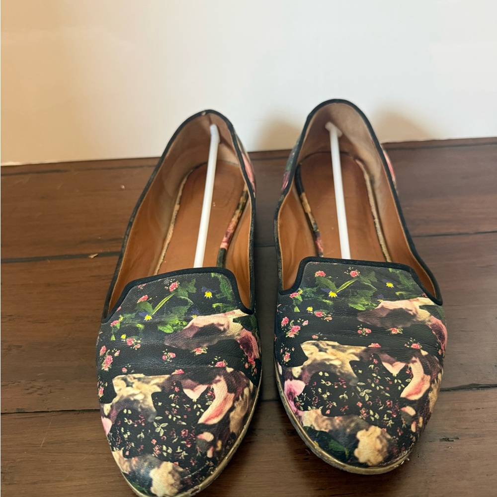 Givenchy - Floral Pattern Women's Slip-On Loafers - Black/Pink - well loved